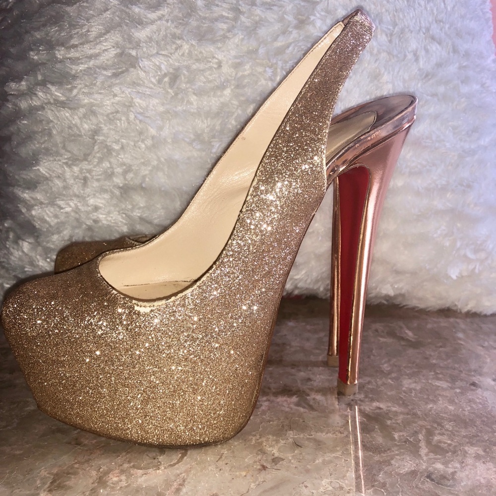 Christian Louboutin Size 27 Pumps